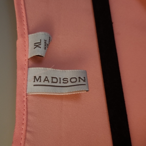 Blush pink blouse - Picture 2 of 4